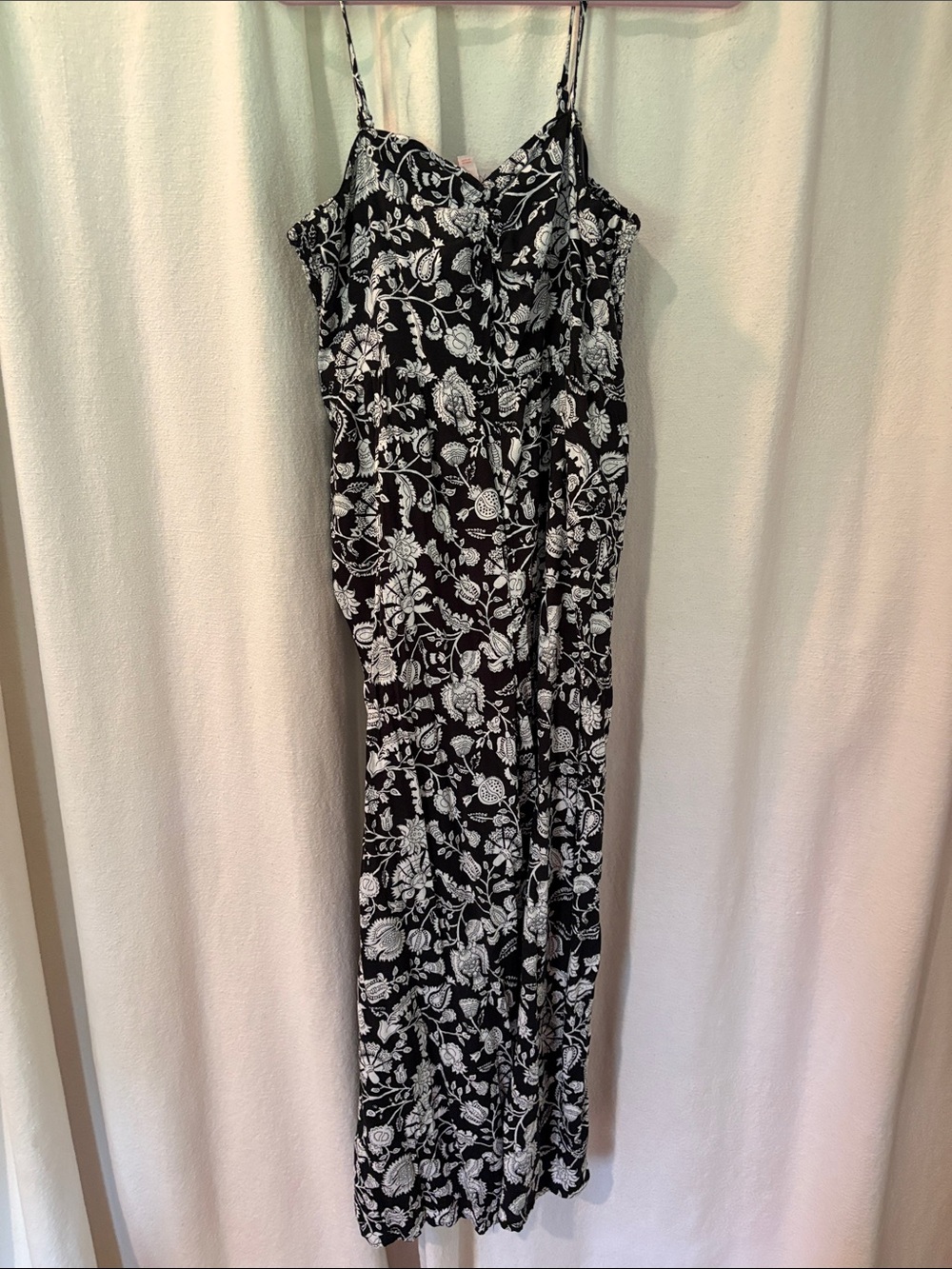 Knox Rose Black and White Floral Maxi Dress
